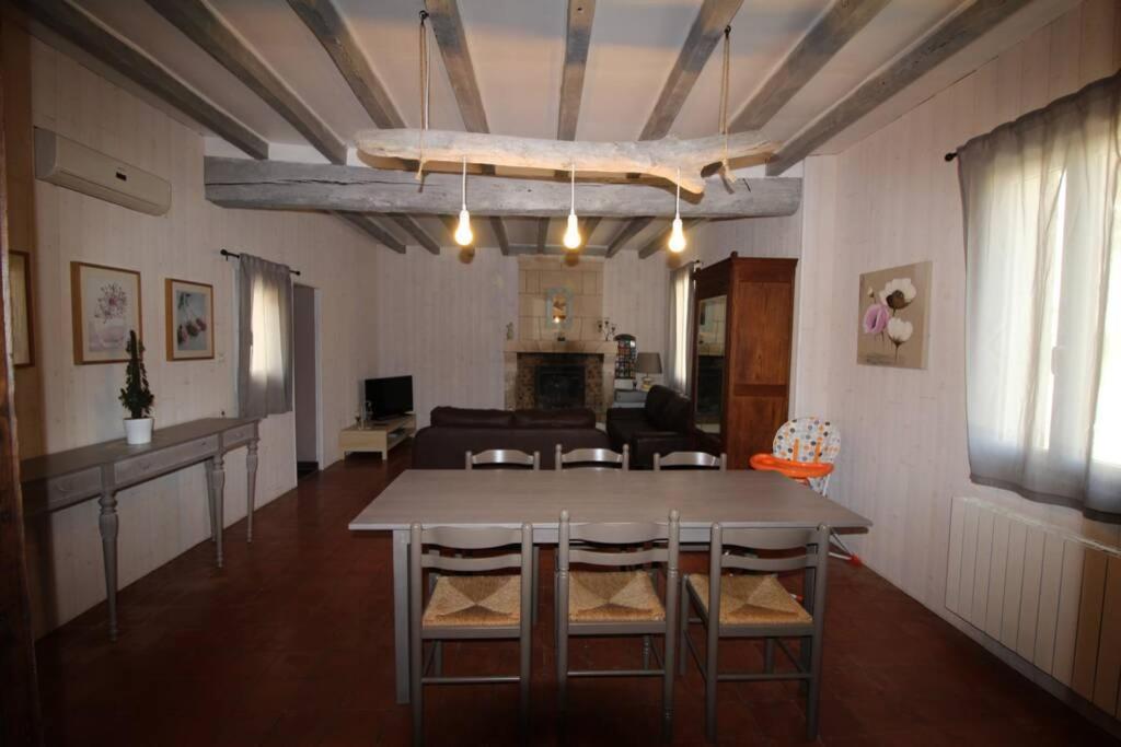 Gite Les Doucesheures- 110M²--3 Chambres-6 Pers Betz-le-Chateau 외부 사진
